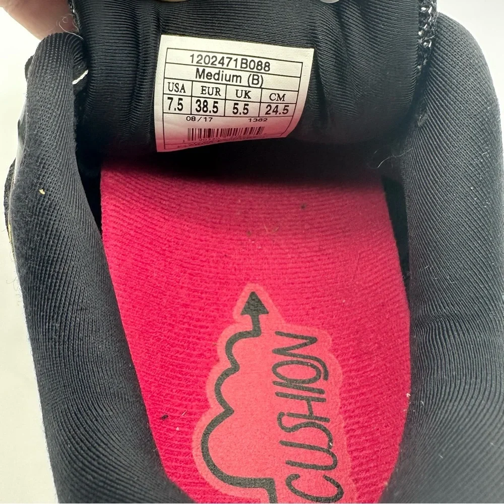 Brooks Glycerin Women's Neutral Running Shoes in Black and Pink